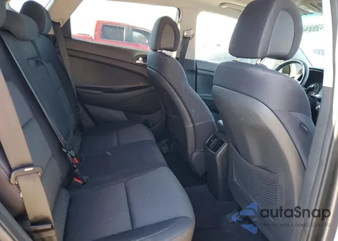 2018 Hyundai Tucson Value из США, поврежденный, VIN KM8J33A26JU804323